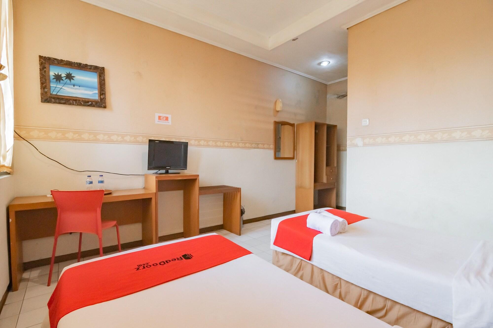 Reddoorz Plus @ Sukamulya Pasteur 2 Bandung Exterior foto